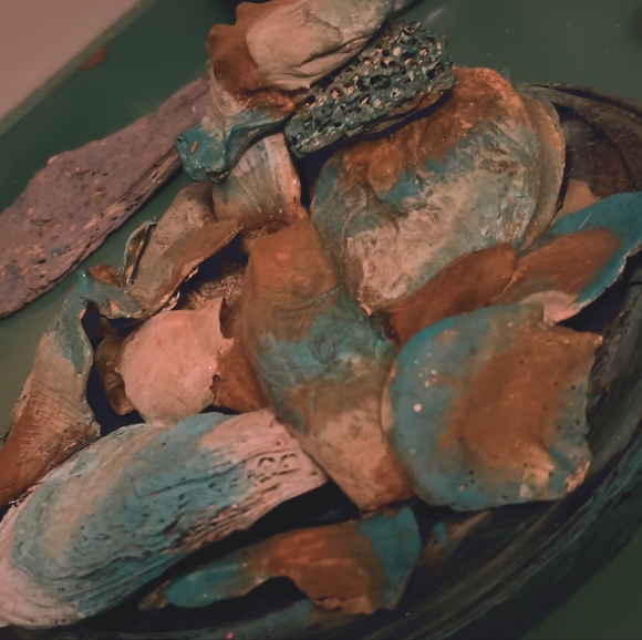 Decorative items - Picture 6 of 7